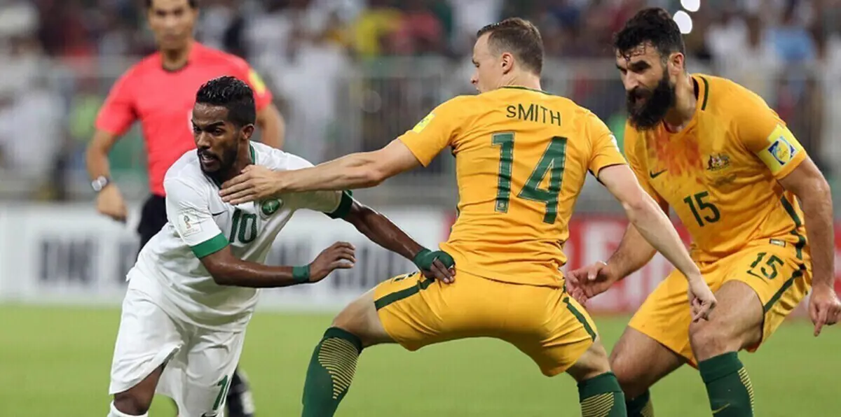 السعودية تتشبث بحلمها أمام أستراليا