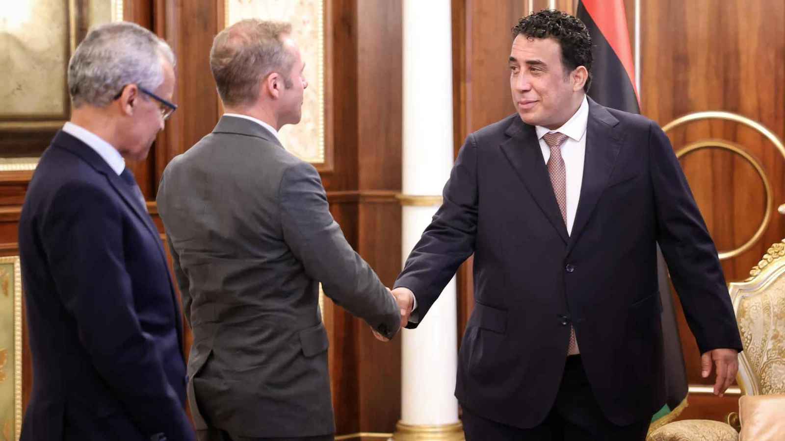 فرنسا تتحرك للعب دور جديد في ليبيا