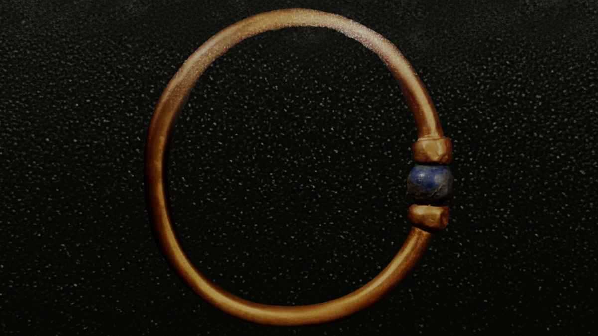 تفاصيل مثيرة.. تجديد حبس المتهم الثاني في قضية "الأسورة الفرعونية"