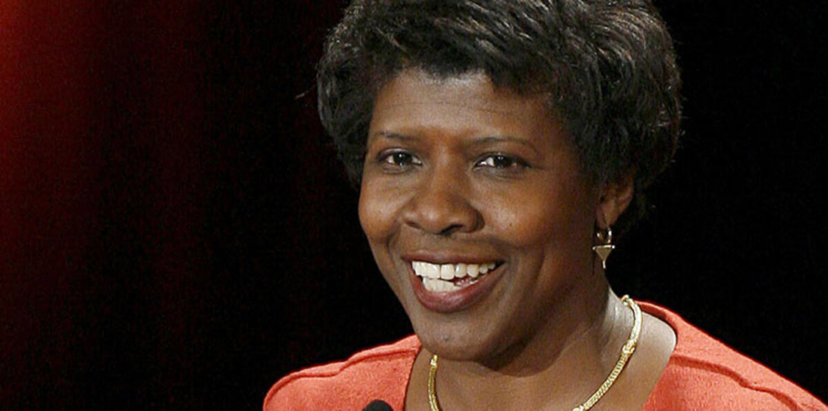 وفاة الإعلامية الأمريكية الشهيرة جوين أيفيل عن 61 عامًا