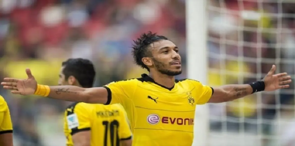 الغابوني أوباميانغ يتصدر سباق الحذاء الذهبي