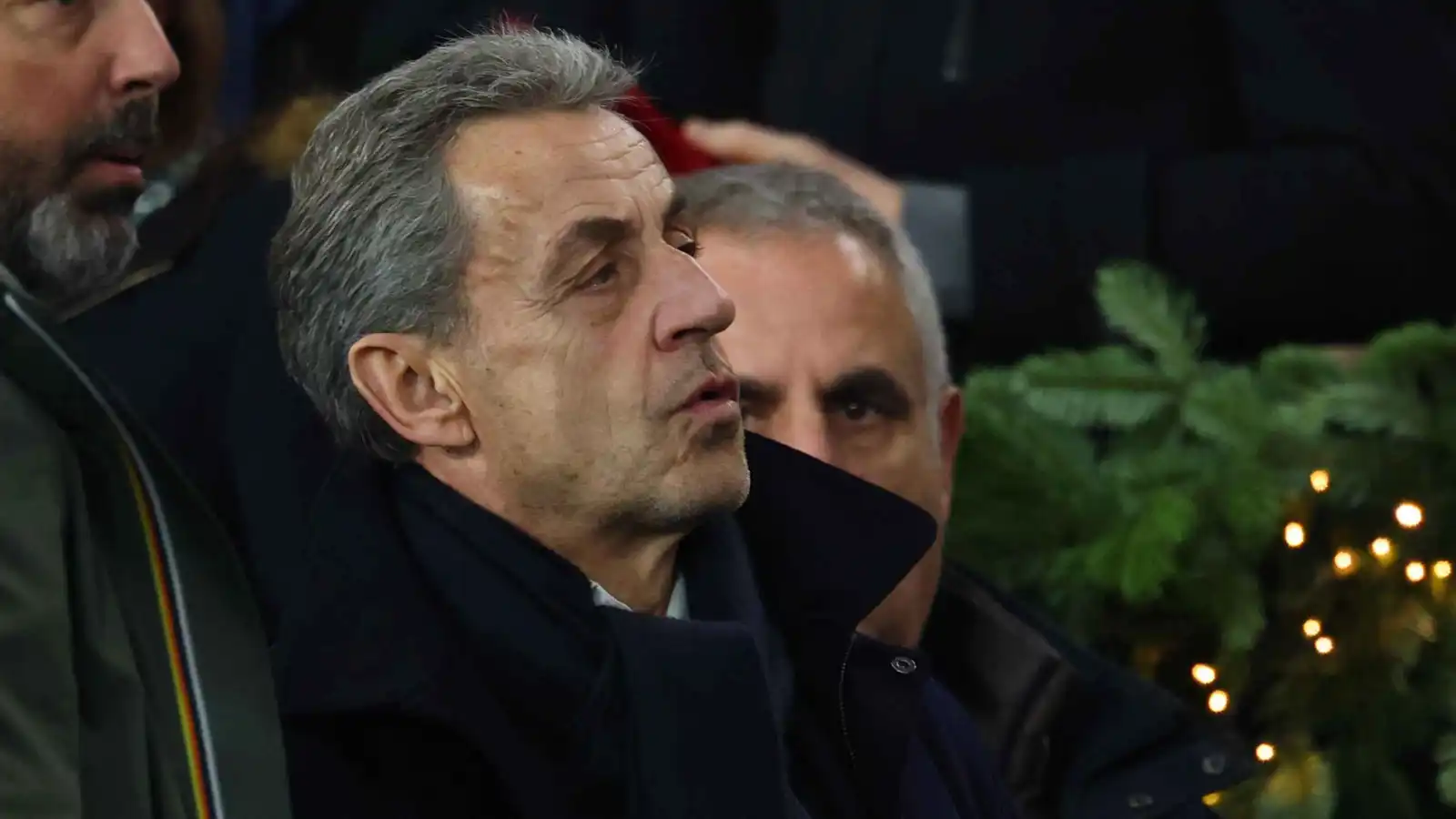 "مذكرات سجين".. ساركوزي يروي يومياته خلف القضبان