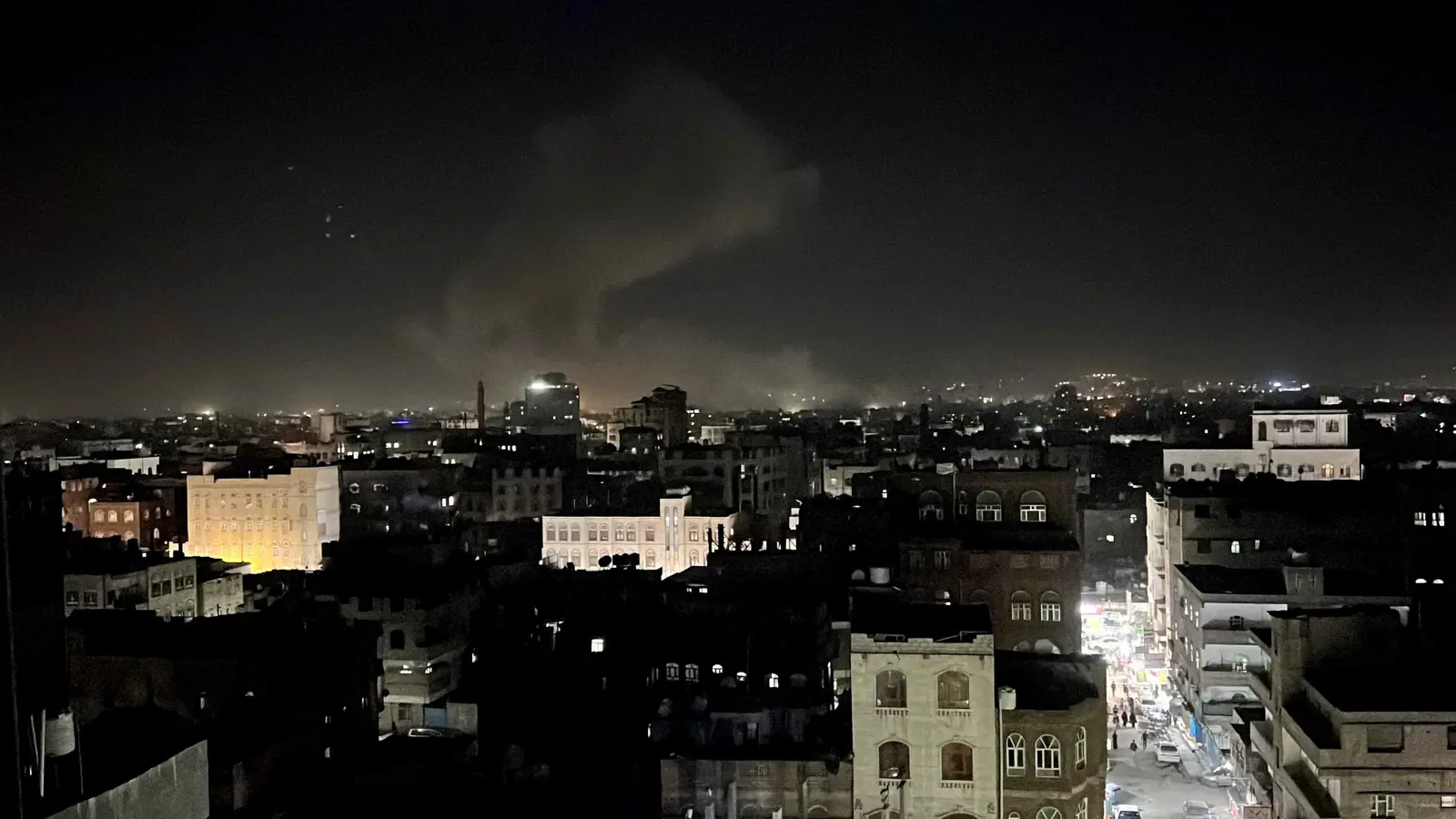 "الليلة الأعنف".. واشنطن تُمطر الحوثيين بـ44 غارة جوية في اليمن (فيديو)