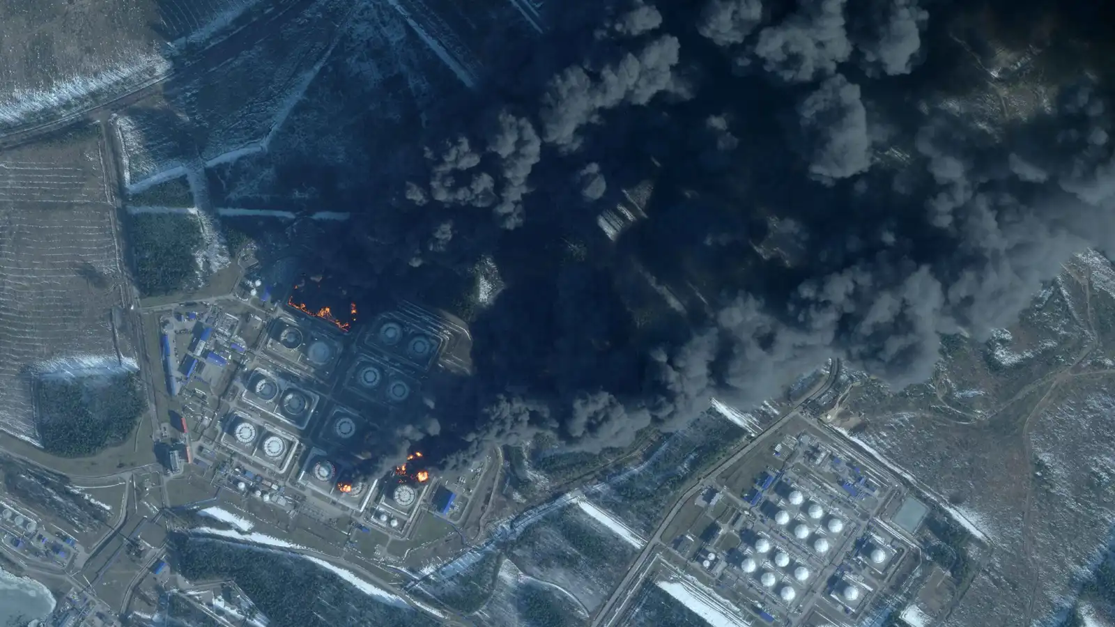 هجوم أوكراني يستهدف خط أنابيب لنقل النفط في روسيا