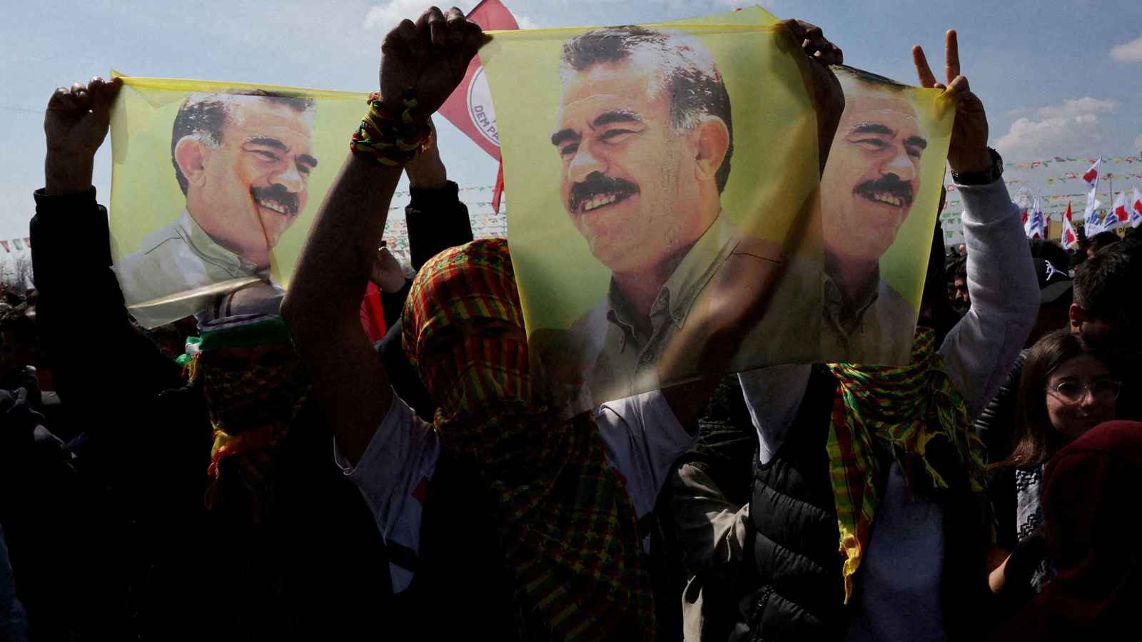 بعد سحب قواته من تركيا.. "العمال الكردستاني" يطالب بالإفراج عن أوجلان