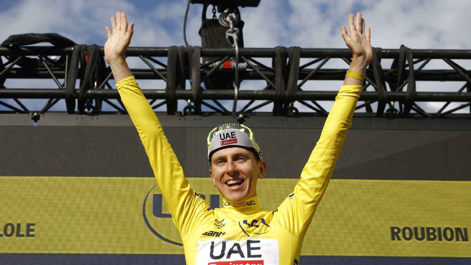 بوغاتشار يقترب من حسم لقب سباق فرنسا للدراجات