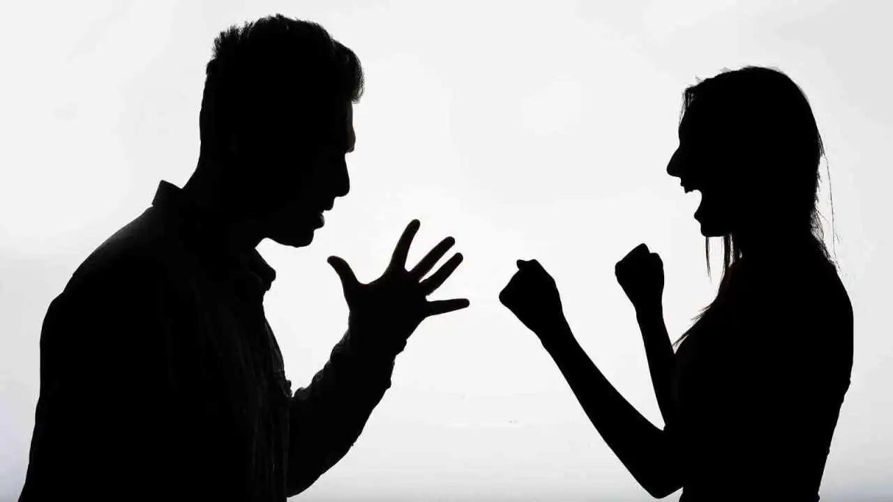 ظهرت بجروح عميقة في الوجه.. شابة مغربية تثير تفاعلا بعد اعتداء طليقها