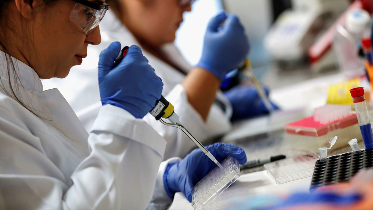 الهند تعتزم إنتاج 60 مليون جرعة من "لقاح أوكسفورد" ضد "كورونا"