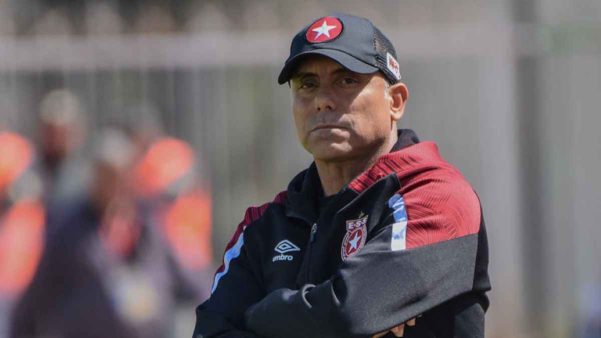 رسميا.. النجم الساحلي يعلن عودة محمد المكشر لمنصب المدرب الأول 