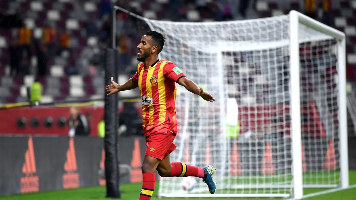 تدخل عنيف من معاذ اللافي في وجه حمدو الهوني خلال مباراة الترجي والاتحاد الليبي (فيديو)