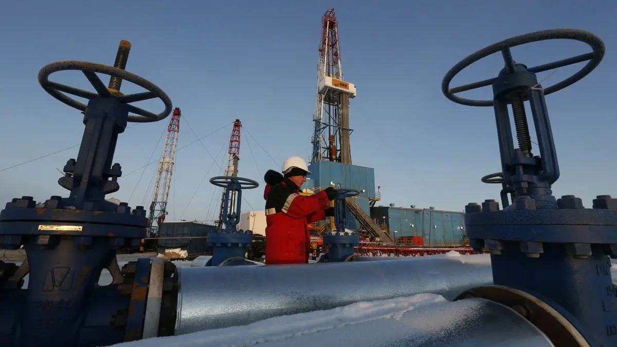 النفط يرتفع وسط تخفيضات الإنتاج بقيادة "أوبك" وروسيا