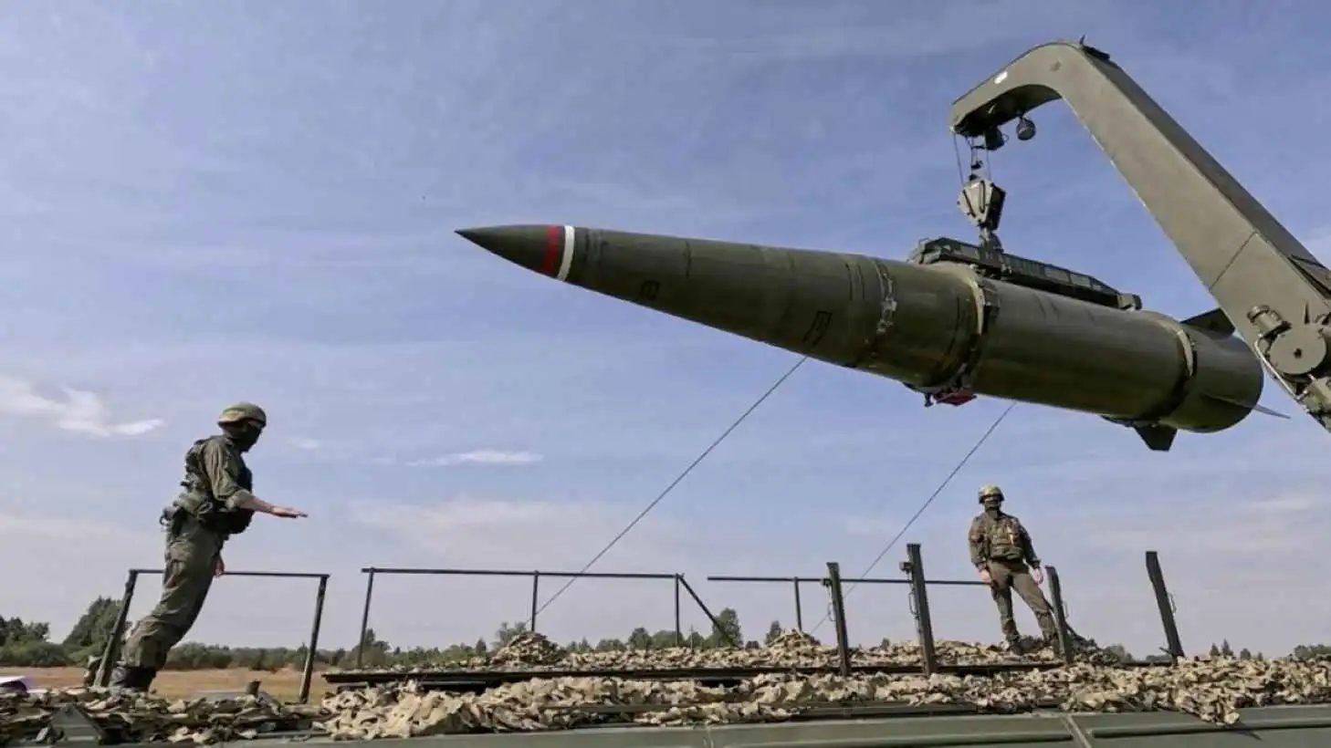 جسر النار.. كيف فتحت الصين الطريق لتهديد نووي روسي جديد؟