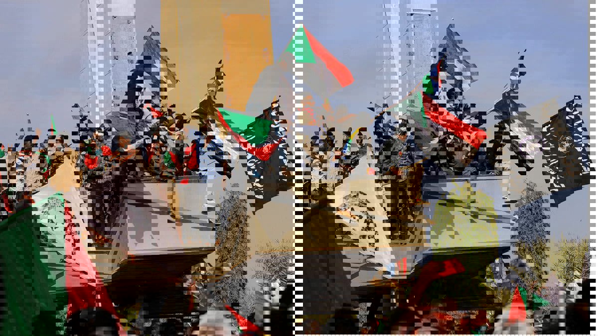 إطلاق الغاز المسيل للدموع على المحتجين في العاصمة السودانية الخرطوم