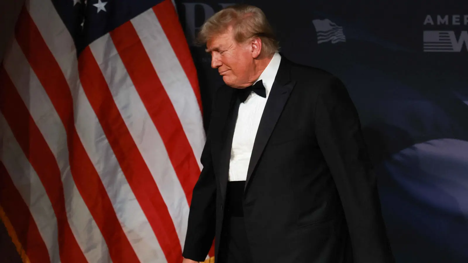 التفاوض أو العداء.. ترامب يضع إيران أمام "مفترق طرق"