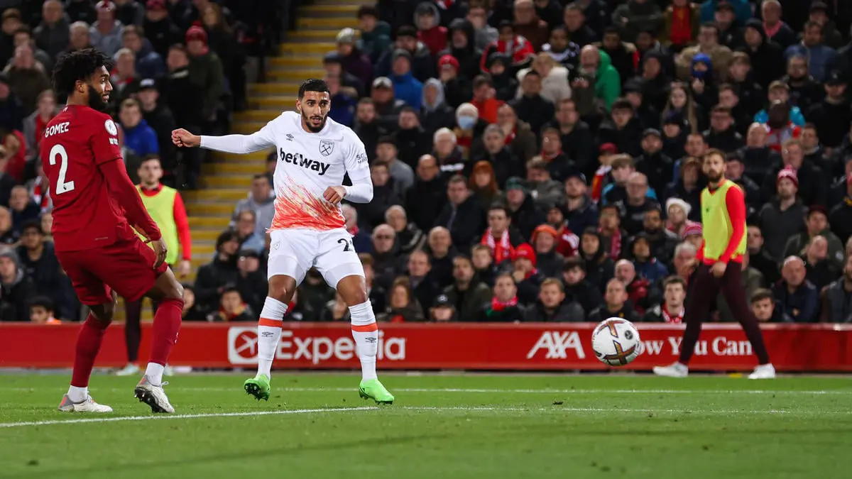 الجزائري سعيد بن رحمة يخرق القوانين خلال هزيمة وست هام أمام ليفربول (صور)