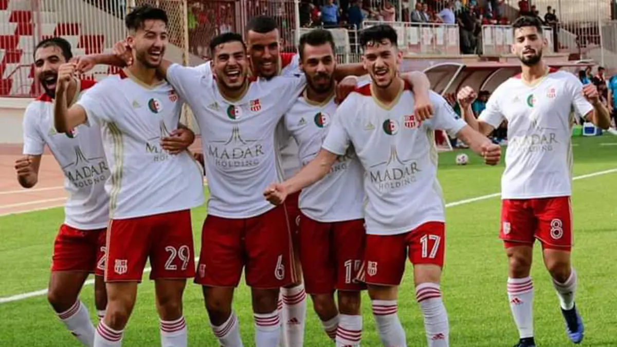 شباب بلوزداد يتخطى اتحاد بسكرة ويتوج بطلا للدوري الجزائري للمرة الثالثة تواليا