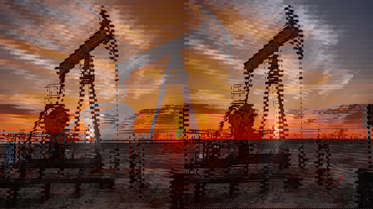 وكالة الطاقة: تراجع أسعار النفط يتجاهل أزمة إمدادات وشيكة