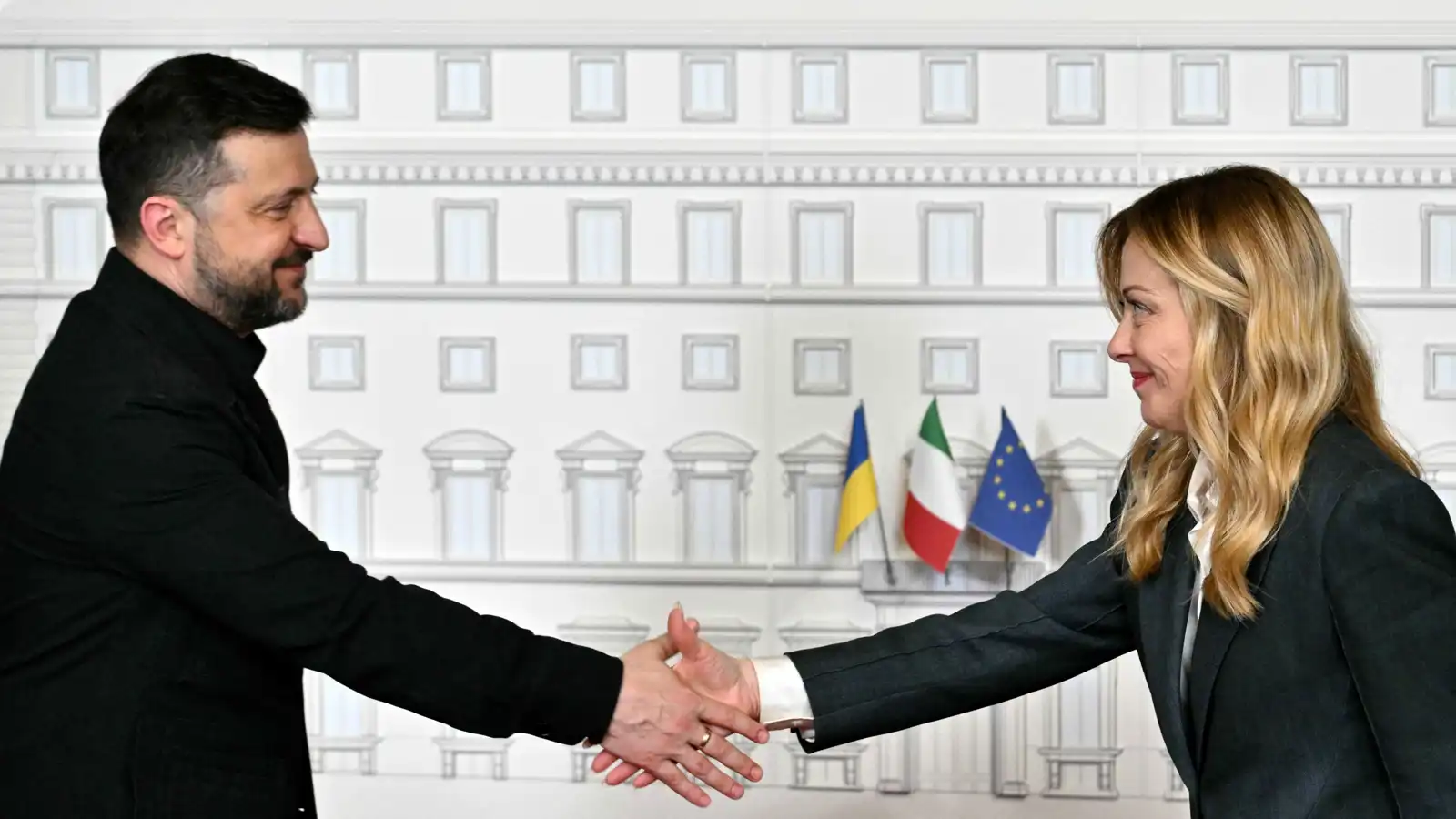 جورجيا ميلوني وفولوديمير زيلينسكي