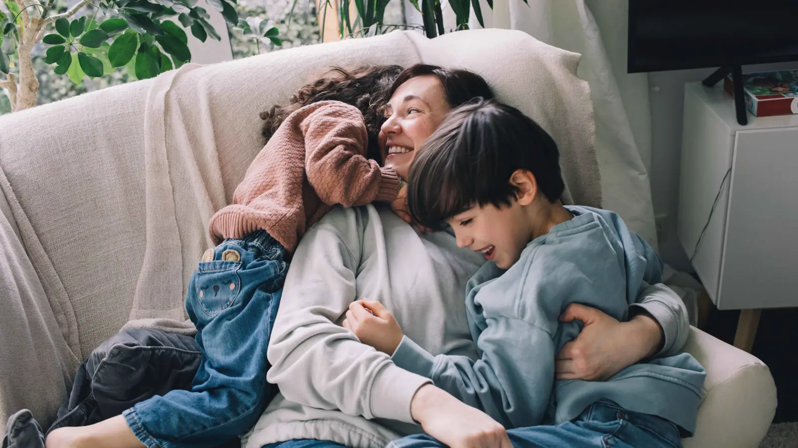 "الأكبر سناً والوحيدون".. ما أثر ترتيب الولادة على صحة الأطفال النفسية؟