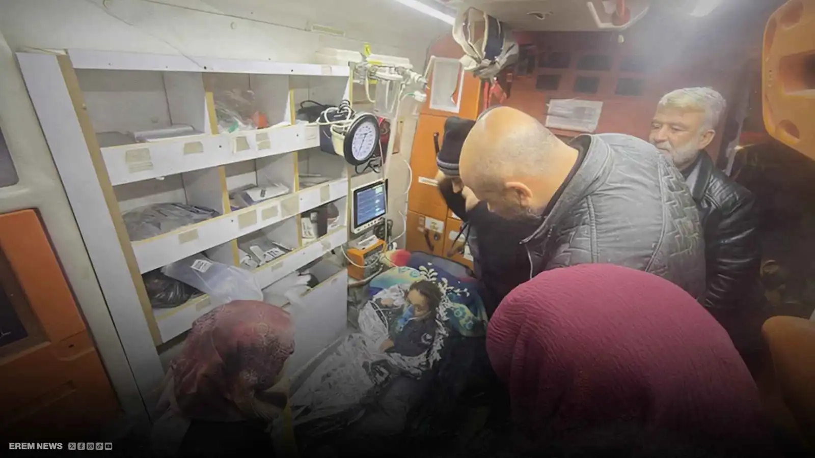 تدخل بطولي ينقذ طفلة سورية من الموت (فيديو إرم)