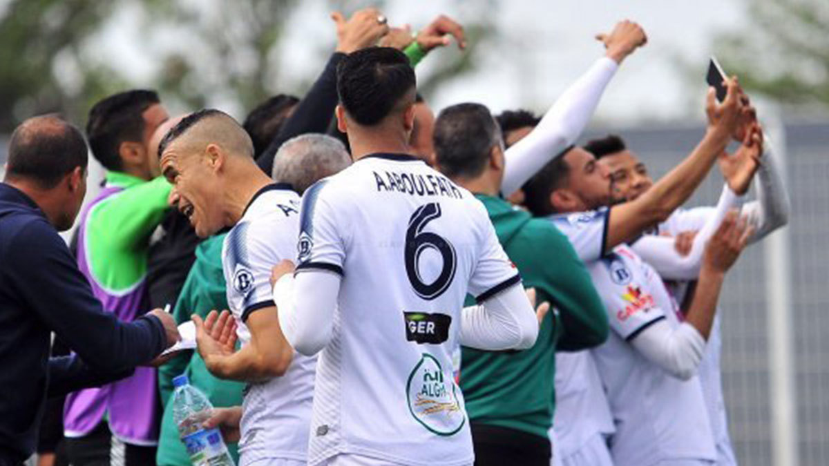 الاحتفال بهدف على طريقة السيلفي يكلّف فريقًا بالدوري المغربي التعادل (فيديو)