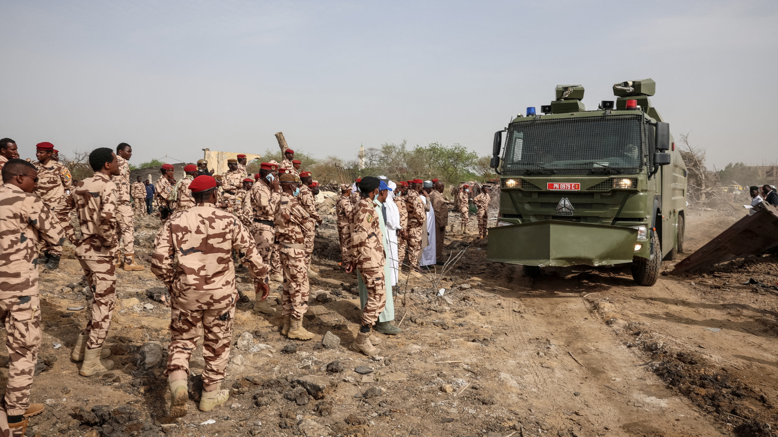 كيف ينظر التشاديون والفرنسيون إلى فقدان باريس "العكاز الأخير" في الساحل؟