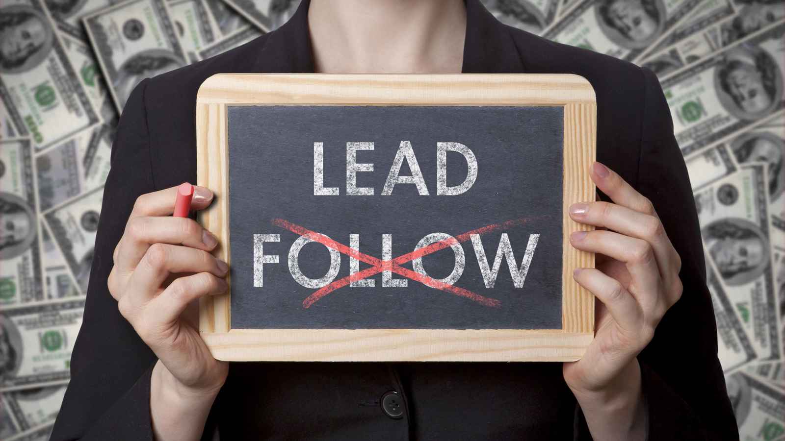 ظاهرة تولد مع "زيادة الدخل".. هل تعاني "التسلق المعيشي"؟