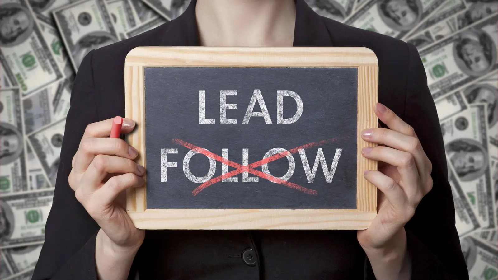 ظاهرة تولد مع "زيادة الدخل".. هل تعاني "التسلق المعيشي"؟