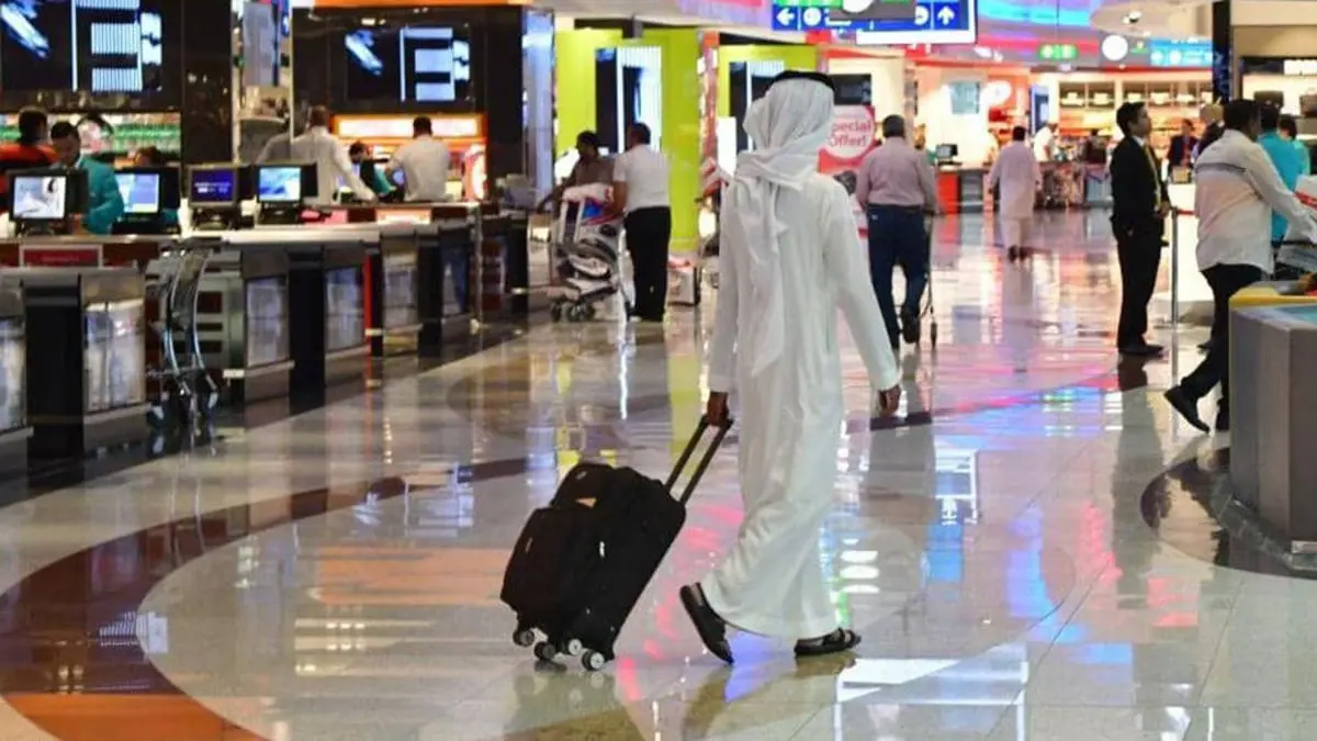 الإمارات تلزم جميع القادمين عبر مطاراتها بإجراء فحص كورونا