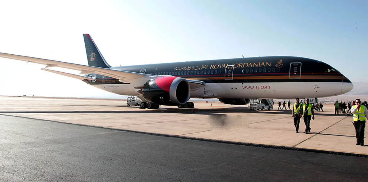 طيار أردني يعلن "طلبًا غريبًا" في الجو أثناء رحلة من عمان إلى دبي