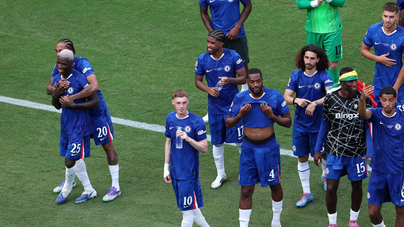 أول "ضحايا" إنزو ماريسكا بعد تتويج تشيلسي بكأس العالم للأندية