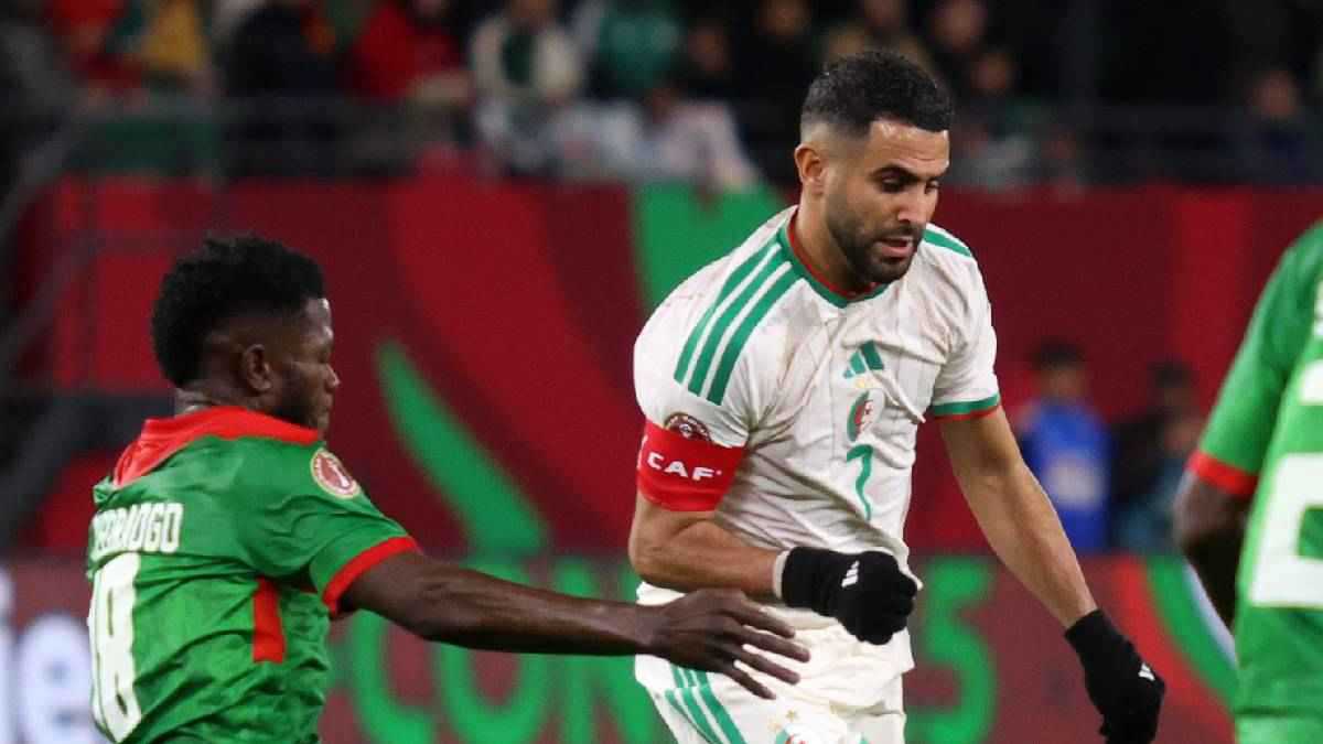 أكثر 5 نجوم أبهروا جمهور منتخب الجزائر أمام بوركينا فاسو