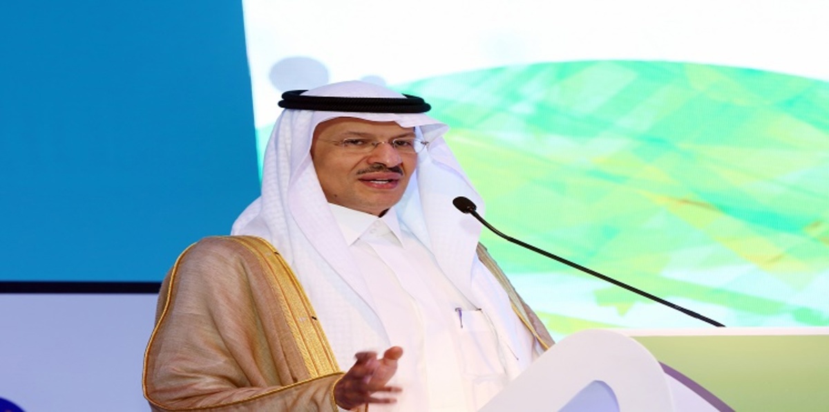 نجل الملك سلمان وزير  دولة بخبرة في دهاليز "الذهب الأسود".. وهذا ما قاله وزير الطاقة خالد الفالح