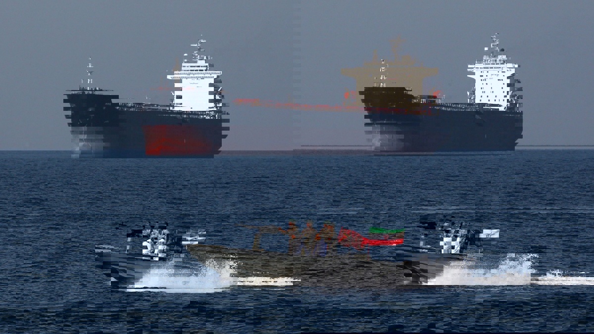 هل أوصلت إيران رسالتها عبر هجومها "المحتمل" على الناقلات النفطية؟