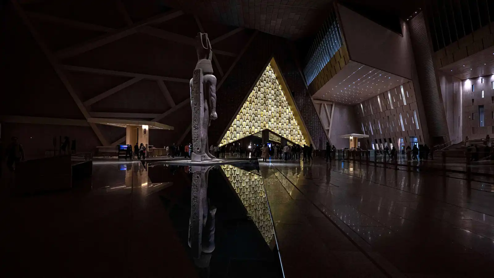 المتحف المصري الكبير