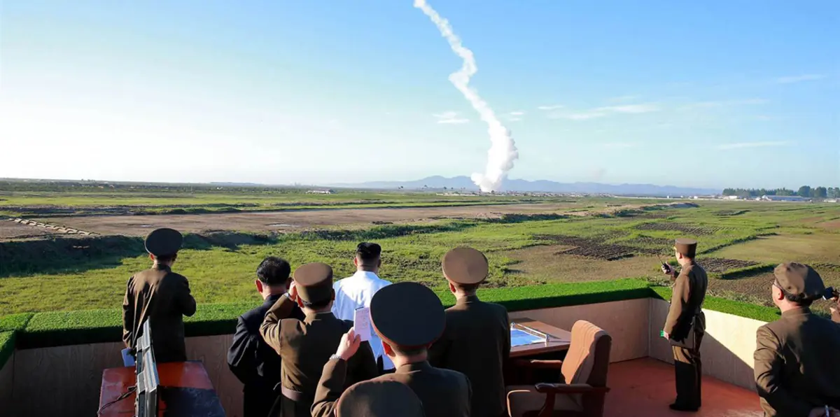 كوريا الشمالية تختبر بنجاح صاروخًا باليستيًا عابرًا للقارات