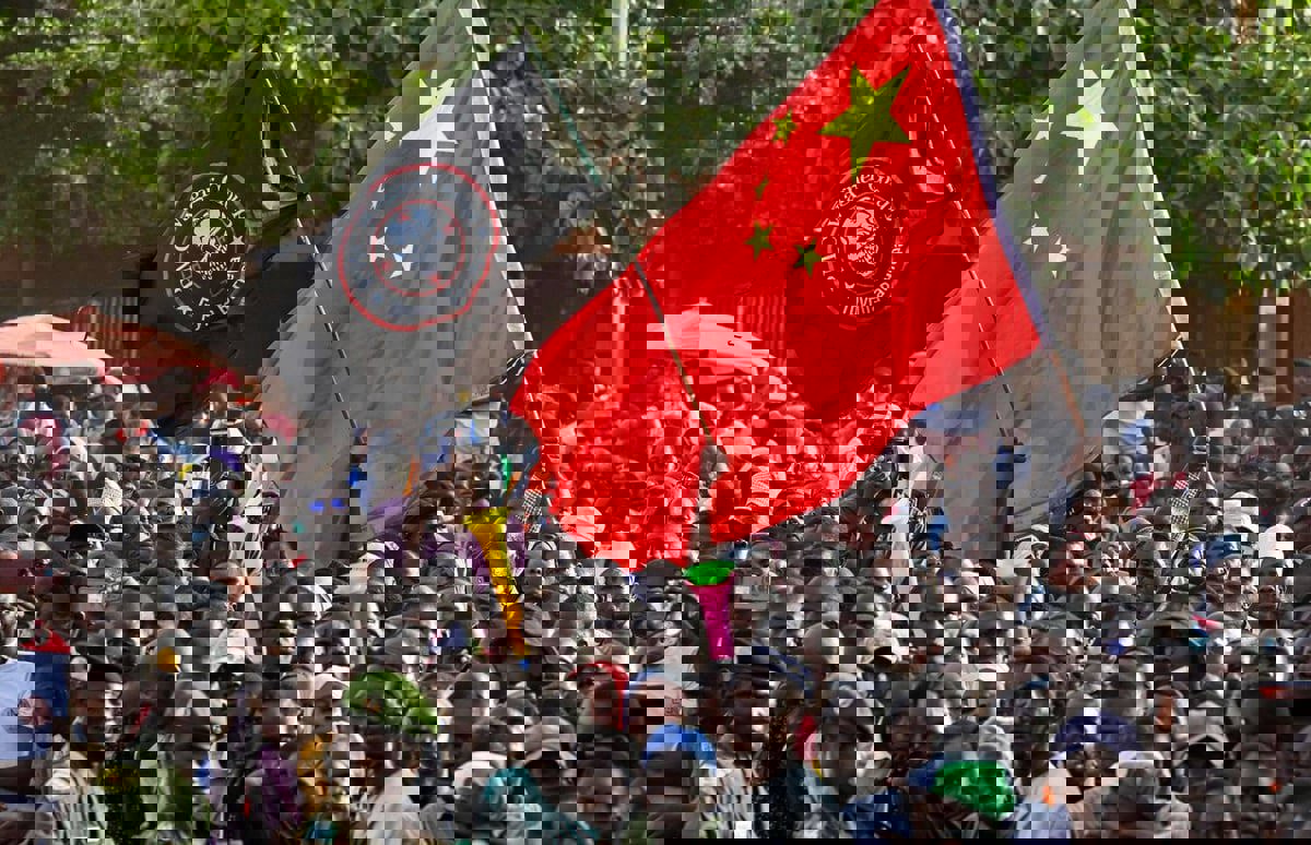 مستفيدة من أخطاء فرنسا.. الصين توسع نفوذها في الساحل الأفريقي