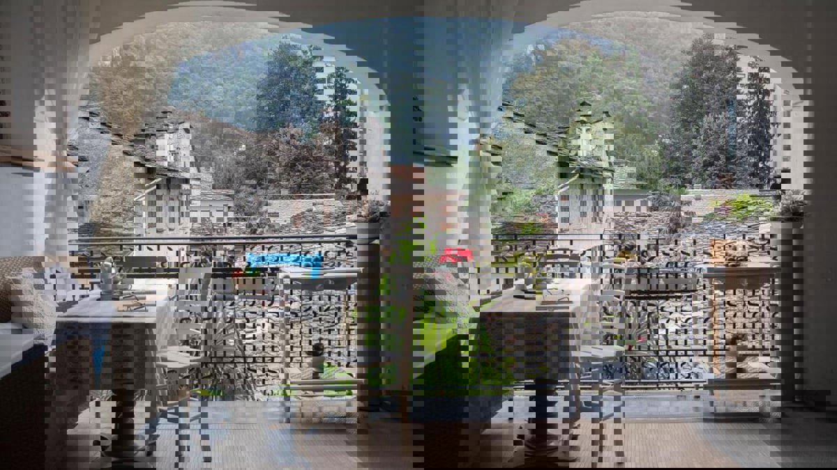 كيافينا الإيطالية.. كنز تاريخي وثقافي في جبال الألب 