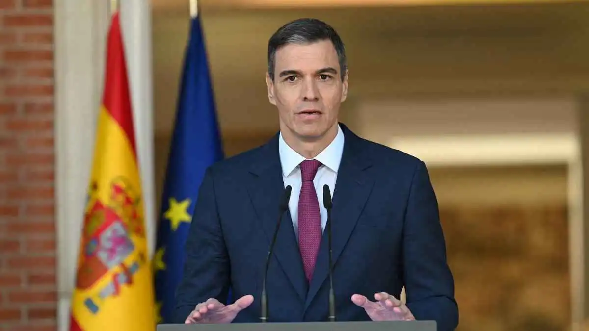 إسبانيا: غزو واشنطن لغرينلاند سيجعل بوتين "أسعد رجل في العالم"