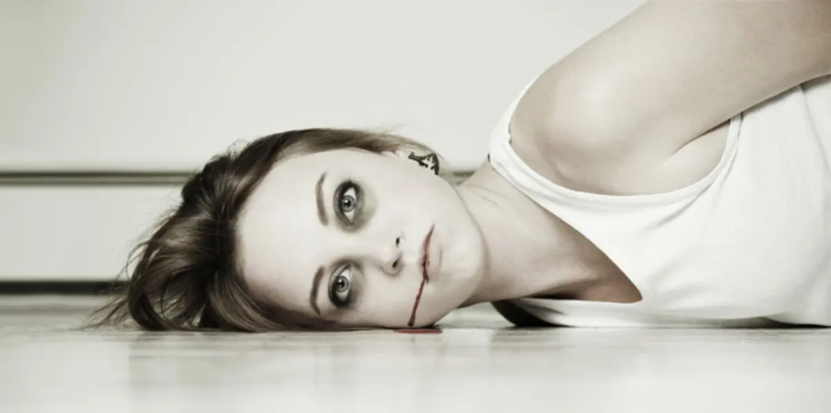 فتاة تموت فجأة والأطباء يكتشفون سببًا مرعبًا وراء وفاتها