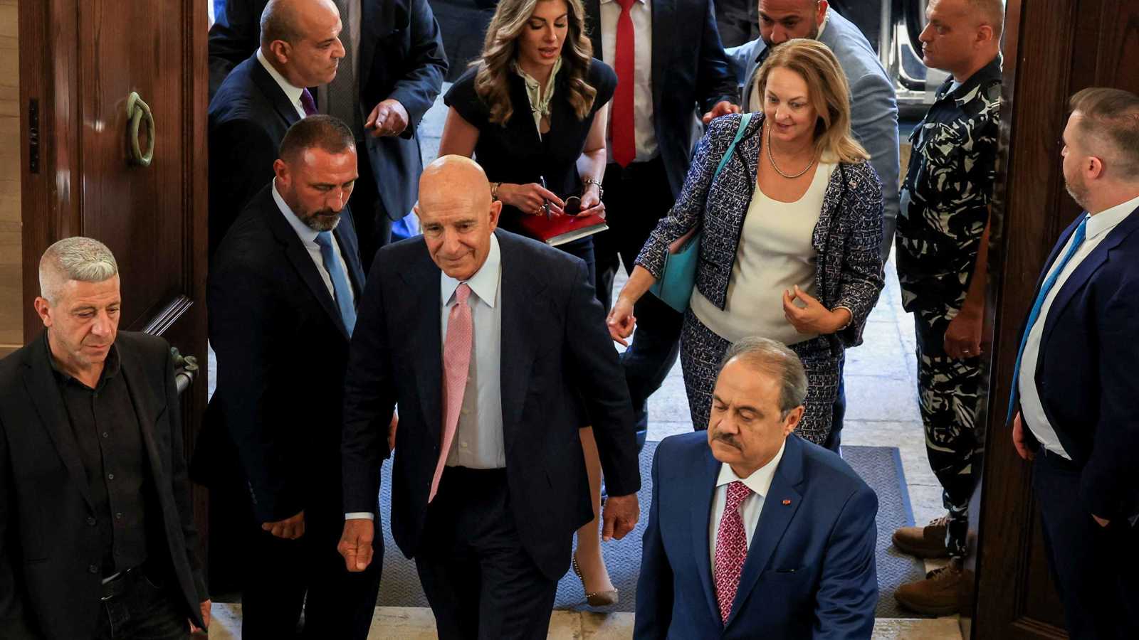 الاختراق الصعب.. هل تُنهي محادثات باراك "السرية" الصراع في الشرق الأوسط؟