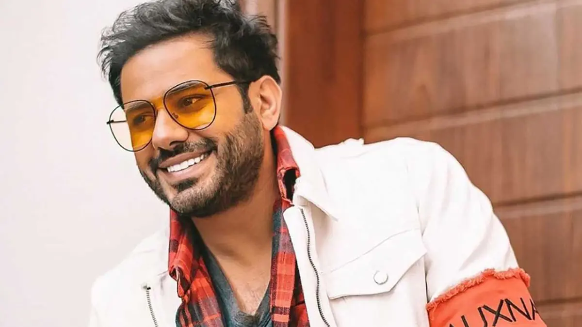 عبدالله بوشهري يكشف عن أول عمل فني من إنتاج شركته الجديدة