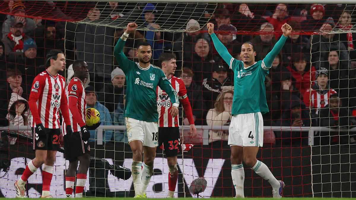 ترتيب الدوري الإنجليزي بعد فوز ليفربول ومانشستر سيتي 