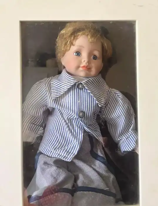 الدمية المسكونة كما نشرتها كولنز