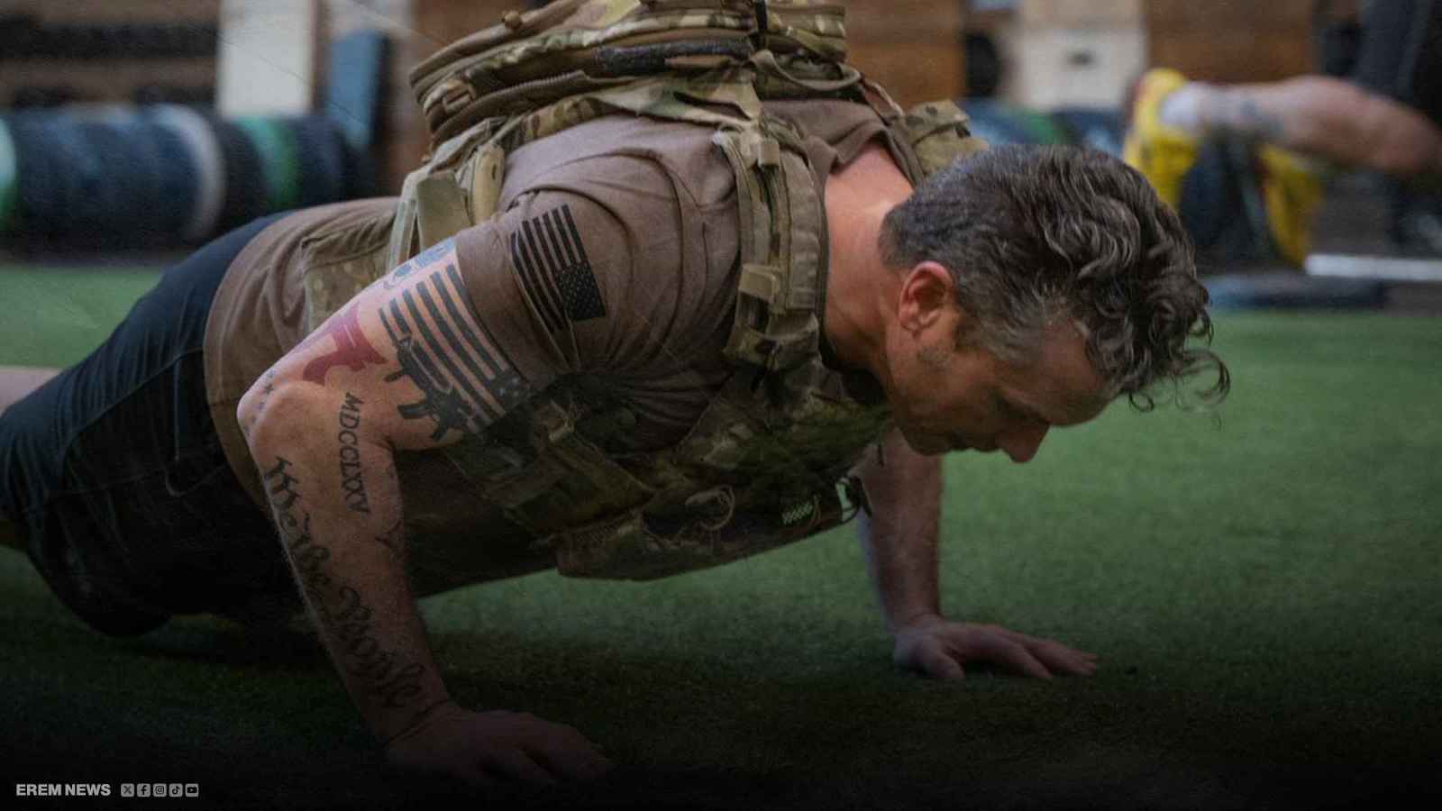 "كافر" و "صليبي".. ما هي رسائل وشوم وزير الدفاع الأمريكي؟