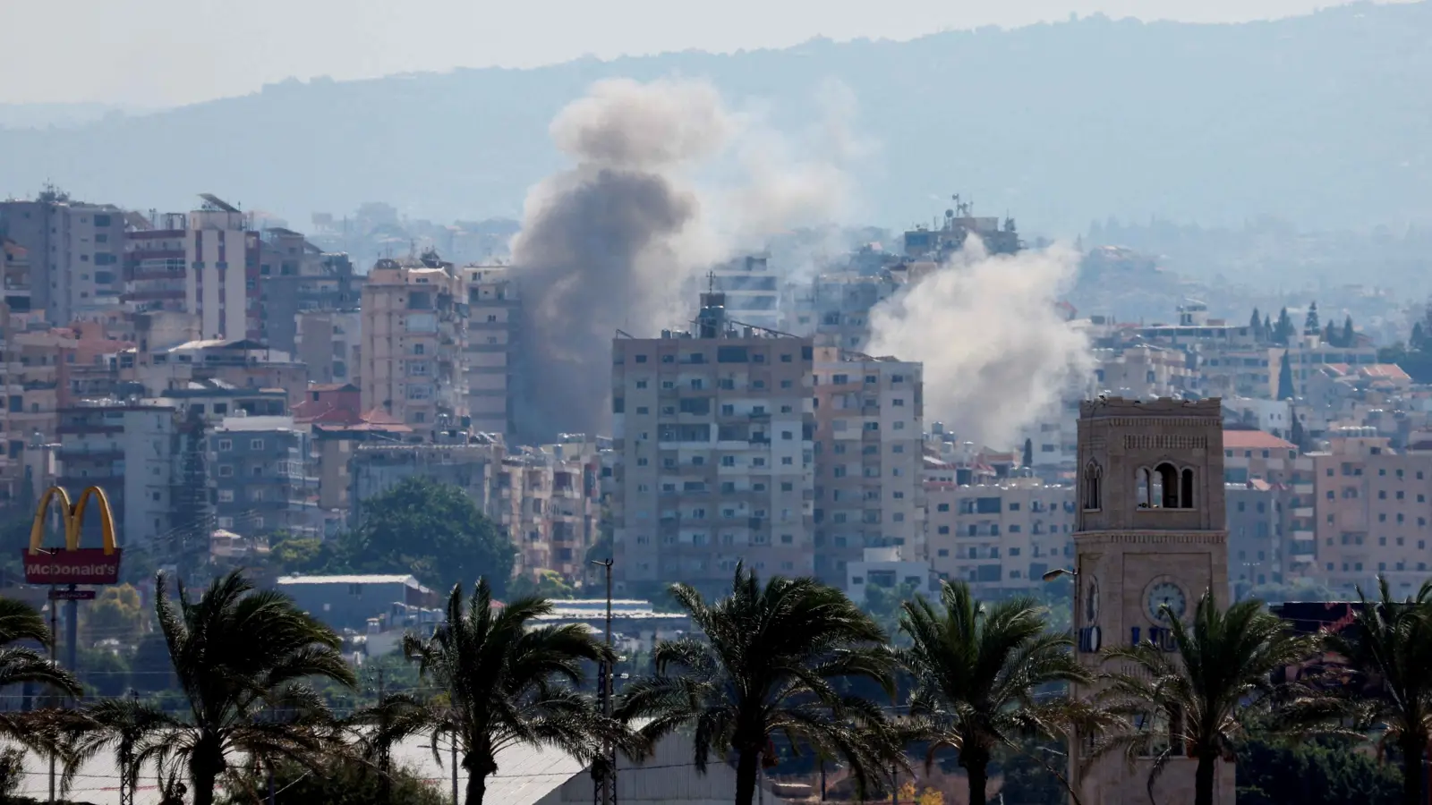 مقتل 3 من قيادات "حزب الله" بغارة على جنوب لبنان