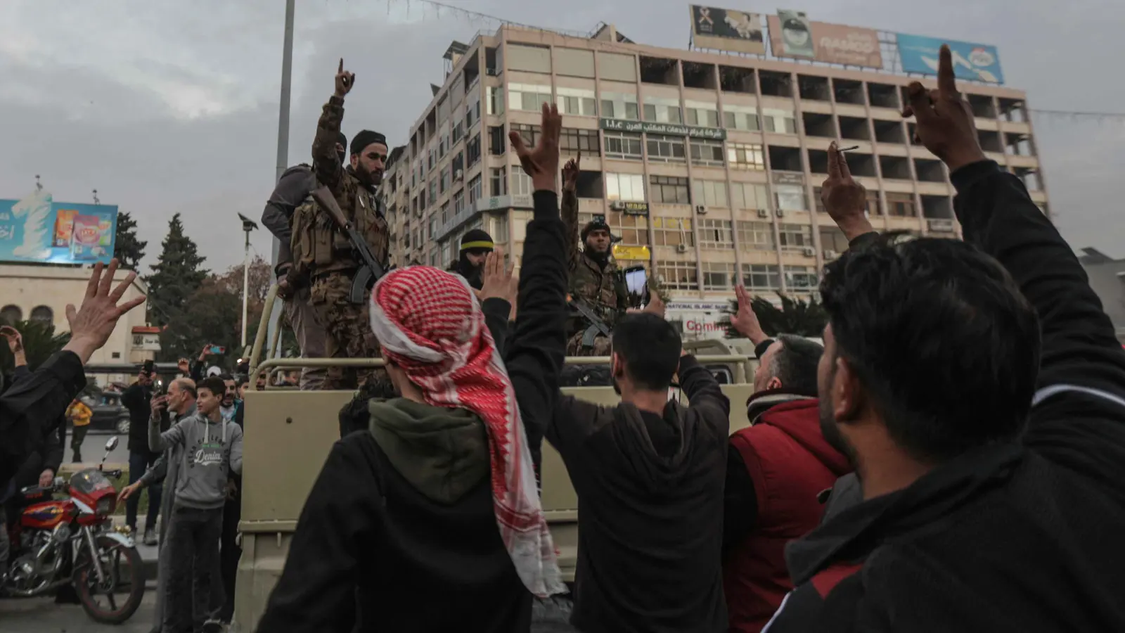 "واشنطن بوست": سقوط الأسد يُحيي مخاوف أمريكا من سيطرة الإسلاميين