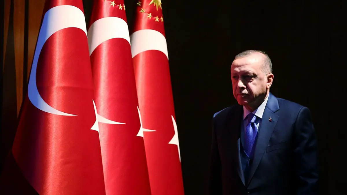 الإيكونوميست: هل تجاوز أردوغان حجمه بتدخلاته المتشعبة في المنطقة؟