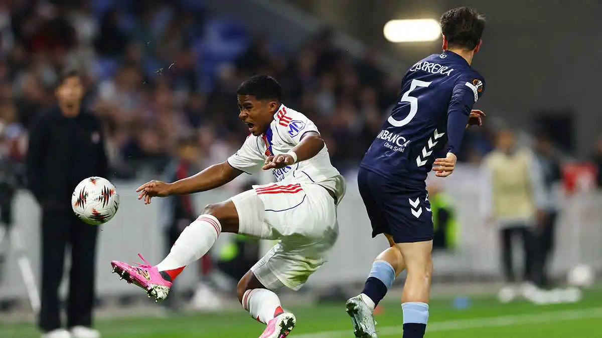 صدمة لإندريك.. الأندية المتأهلة رسميا لربع نهائي الدوري الأوروبي