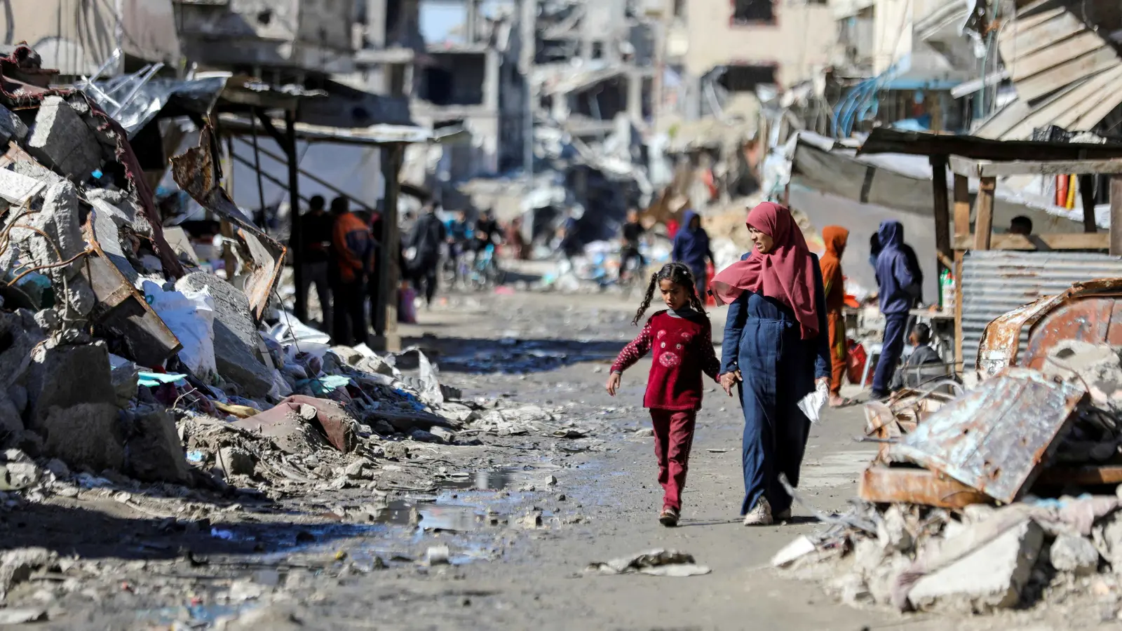 "ريفييرا الشرق الأوسط".. ترامب يعلن خطة أمريكية للسيطرة على قطاع غزة